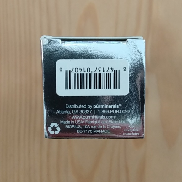 PUR Liquid Veil 4 in 1 Spray Foundation 90ml Light - Picture 11 of 11